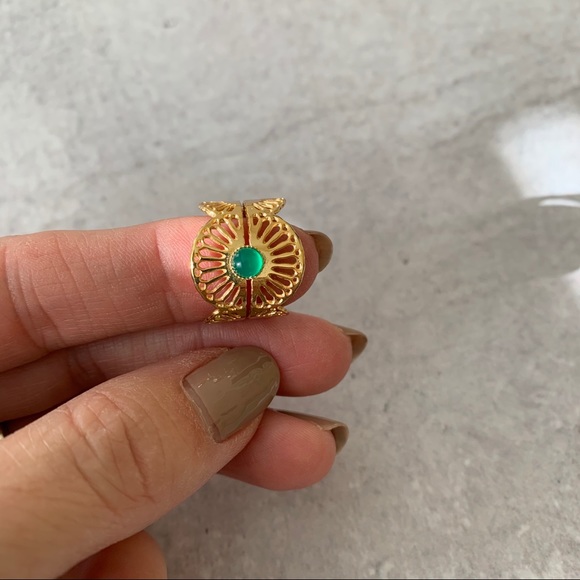 L’atlier Mahè Ring Gold w/ Green Stone Adjustable - Picture 3 of 6